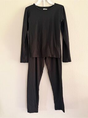 32 Degrees Heat Black Base layer Kids Set - Lightweight Long Sleeve Top & Pants